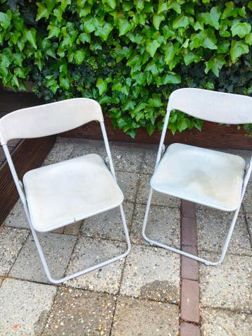 2 klapstoelen