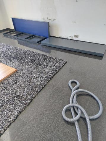 GRATIS! 2x Audio verhoging / kabelgoot 2m x 60cm x 10cm