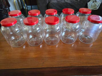 Plastic potten met schroefdeksel 10 stuks gratis ophalen