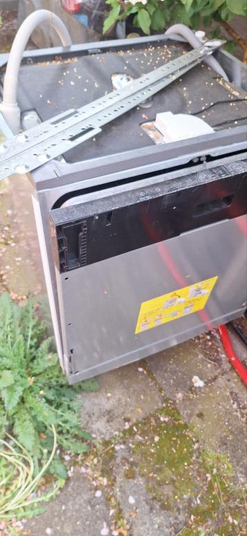 Ikea vaatwasser - pomp defect - gratis af te halen