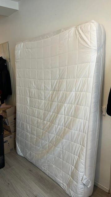 Mattress 1,60x2,00 for FREE