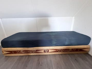 Gratis 2 Marokkaanse bank sedari 2 x 2 m breed en 70 cm diep