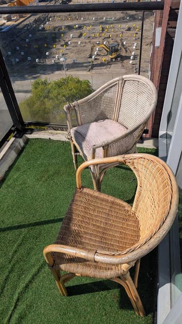 2 rieten stoeltjes - gratis ophalen 30 april