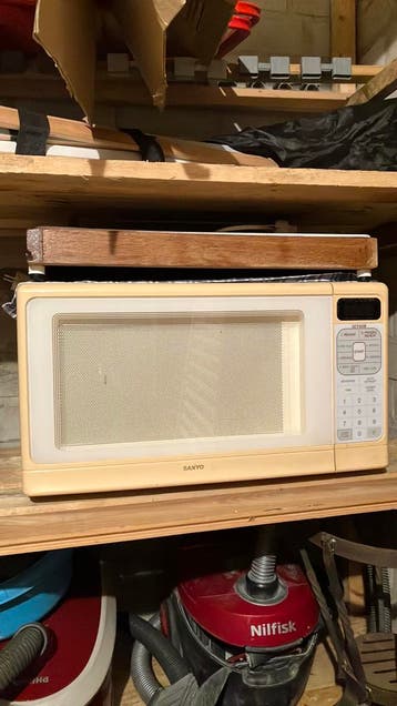 Grote Sanyo magnetron met sensor functie