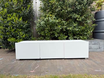 Witte TV-kast / Dressoir met 3 deuren