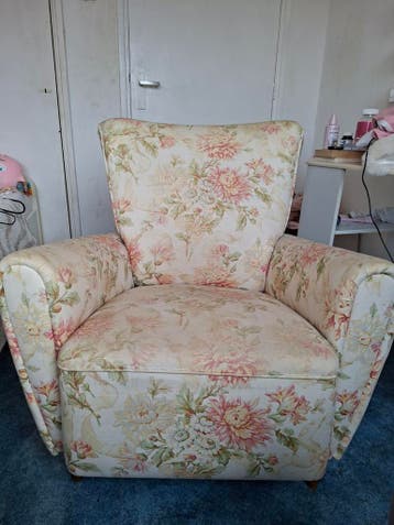 Free antique chair