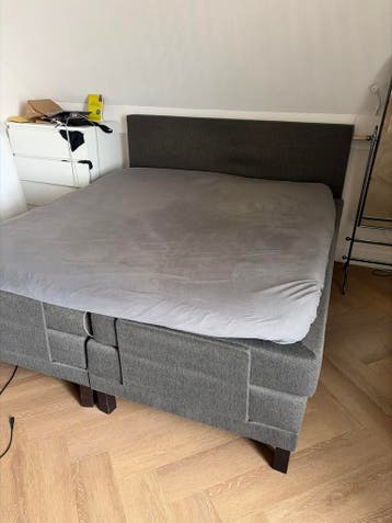 Geatis af te halen Elektrisch verstelbare boxspring 180x200