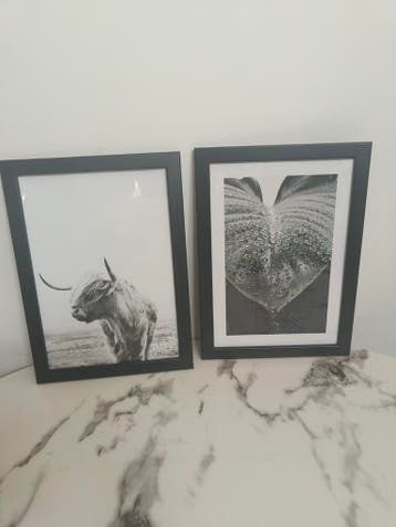 Twee lijsten met poster