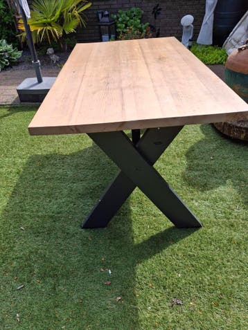 Gratis huiskamer tafel