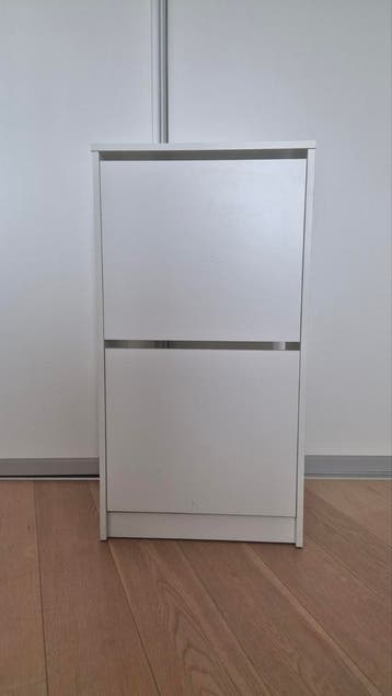 Witte schoenenkast gratis af te halen