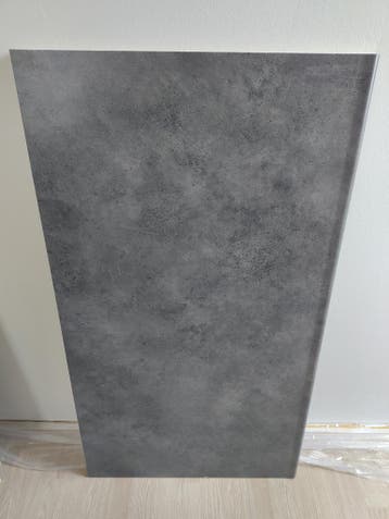 Donkergrijs aanrechtblad ca 1 m breed