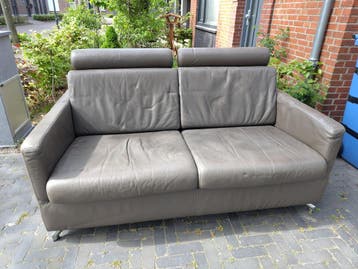 Comfortabele tweepersoonsbank van leer