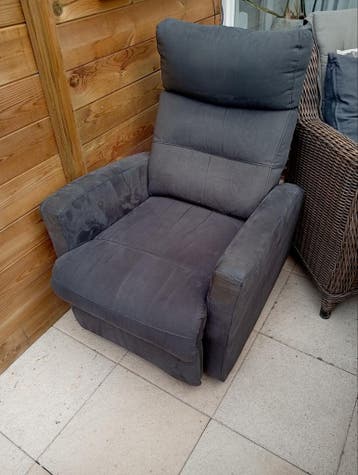 Comfortabele grijze relaxfauteuil - Gebruikt