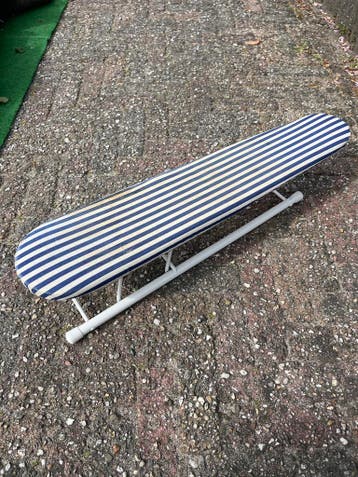 Compacte strijkplank - ideaal voor kleine ruimtes