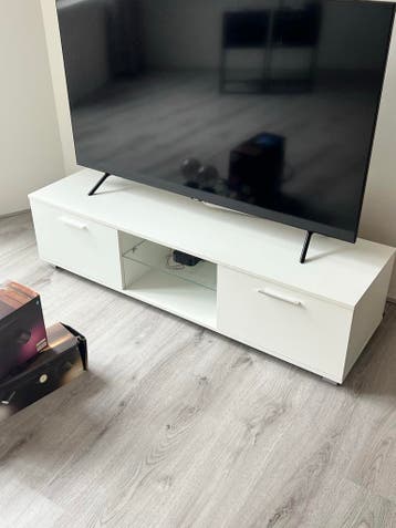 Witte tv-kast 140cm breed, nette staat