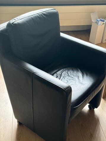 Zwarte Leren Fauteuil - Comfortabele Stoel met Wieltjes