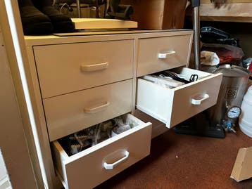 Mooie kast met lades  80 B  50 H  57 H