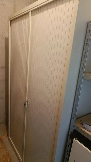 Archiefkast  - 28 of 29 april GRATIS meenemen!