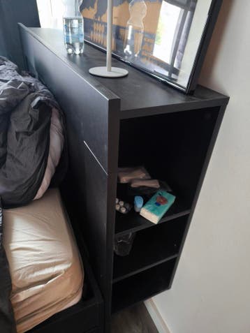 Gratis: Hoofdsteun Malm Ikea bed 140 breed