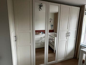 Gratis ophalen 30/4 IKEA Witte kledingkast met spiegeldeuren