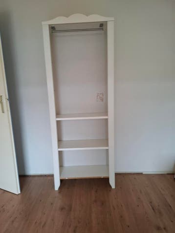 Witte kledingkast/open kast met hangruimte en planken