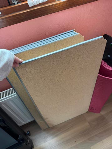 Onderdelen stellingkast: planken en metalen staanders