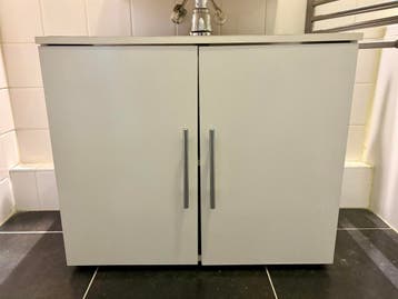 GRATIS badkamerkast wit