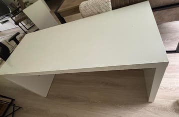 Gratis Malm bureau ikea wit (beschadigd)