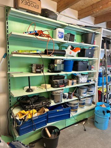 metalen stellingkast / magazijnstelling / legbordstelling