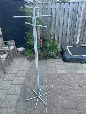 Grijze staande kapstok *GRATIS AFHALEN*
