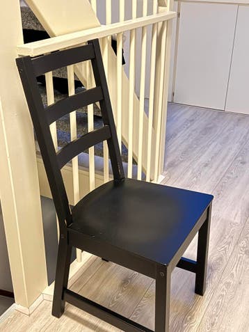Gratis af te halen: 2х IKEA zwarte stoel