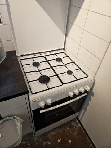 Gratis: ETNA gasfornuis met inbouwoven