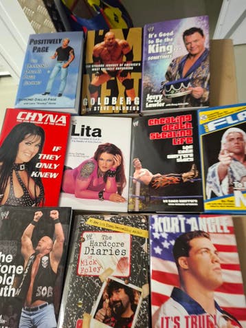 WWE Biografie Boeken: Chyna, Lita, Goldberg, Kurt Angle