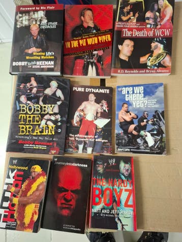 Verzameling van 9 WWE/Wrestling boeken
