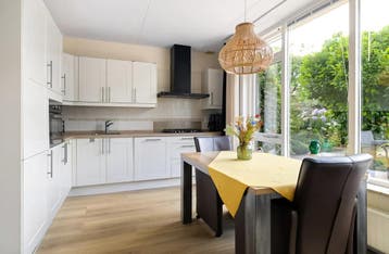 Gratis L-vormige hoekkeuken (Ikea) incl. apparatuur (2021)