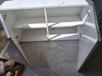 Gratis af te halen:Wit Keukenkastje met 1 plank