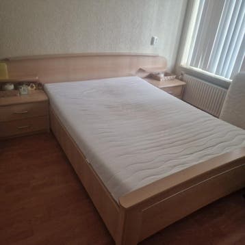 Bed en kast gratis