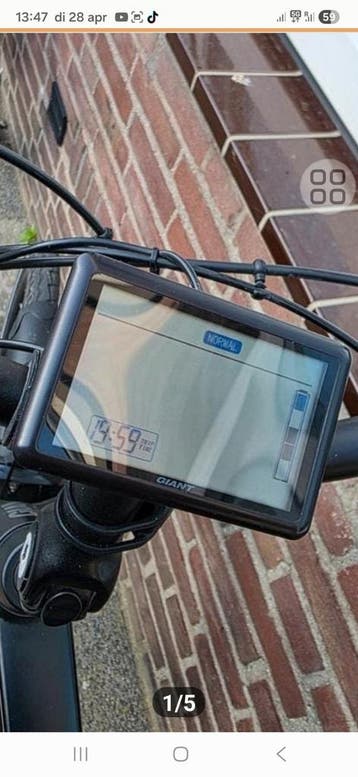 Gezocht gaint display