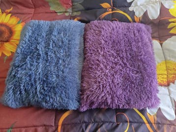 Zachte decoratieve kussens - Blauw & Paars