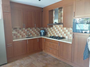 Complete hoekkeuken, exclusief apparatuur en afzuigkap