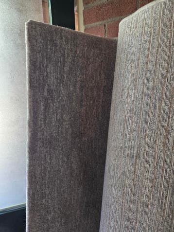 Gebruikt tapijt - Beige/Grijs gestreept