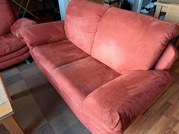 Gratis af te halen bank stel 2.5 en 2 zit terracotta kleur