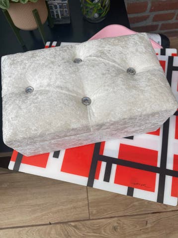 Decoratieve Opbergdoos met Strass Knoppen - Crème