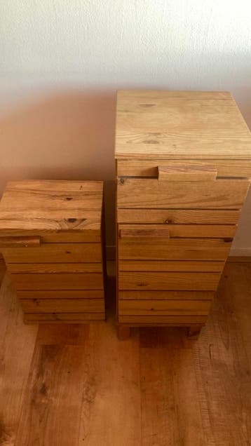 Bijzettafeltje / nachtkastje / opbergruimte