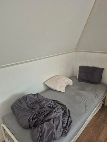 Eenpersoonsbed met matras