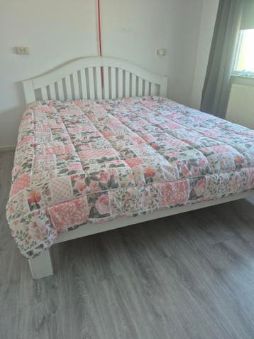 Gratis houten bed 180 × 200
