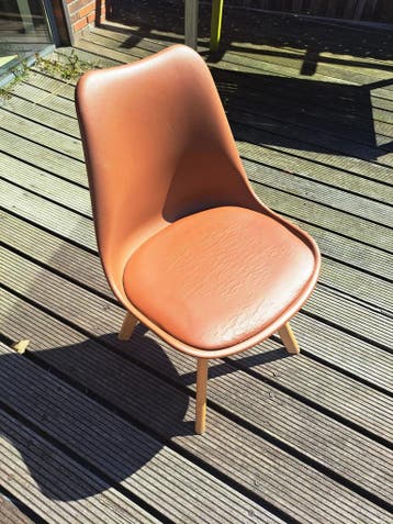 4 eetkamerstoelen in gebruikte conditie