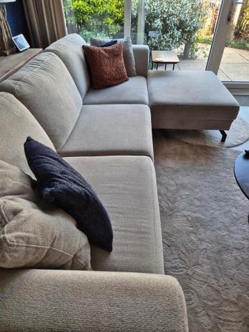 Gereserveerd !!! gratis op te halen!!! Hoekbank