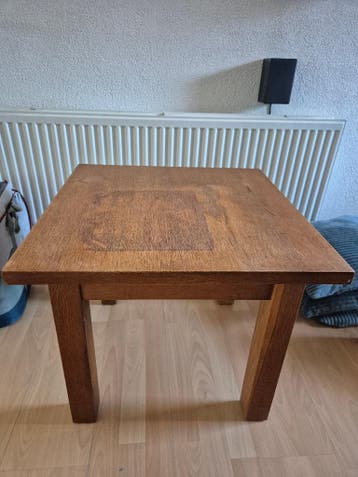 Houten bijzettafel gratis op te halen