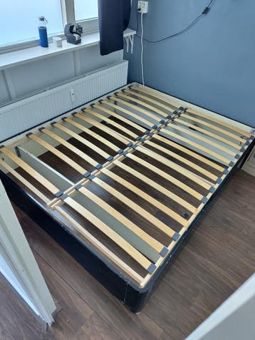 Gratis tweepersoonsbed met lattenbodem